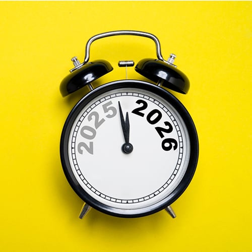 A clock depicting 2025 turning into 2026